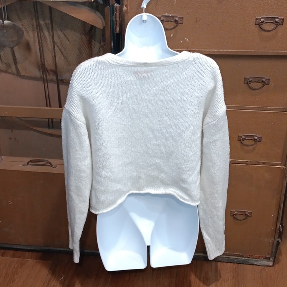 URBAN OUTFITTERS CROP sweater.  #5731 - Picture 5 of 7